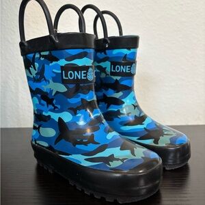 Kids Blue Shark Camo Rain Boots